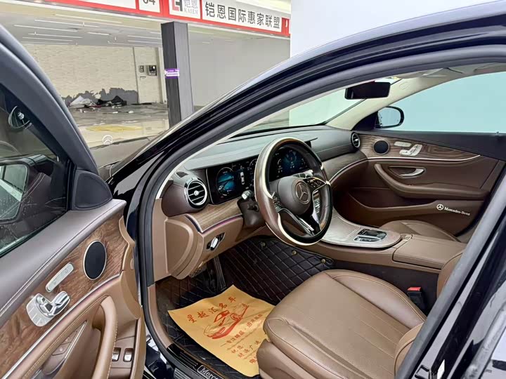 Фото 4 - Mercedes-Benz E-Class Hybrid