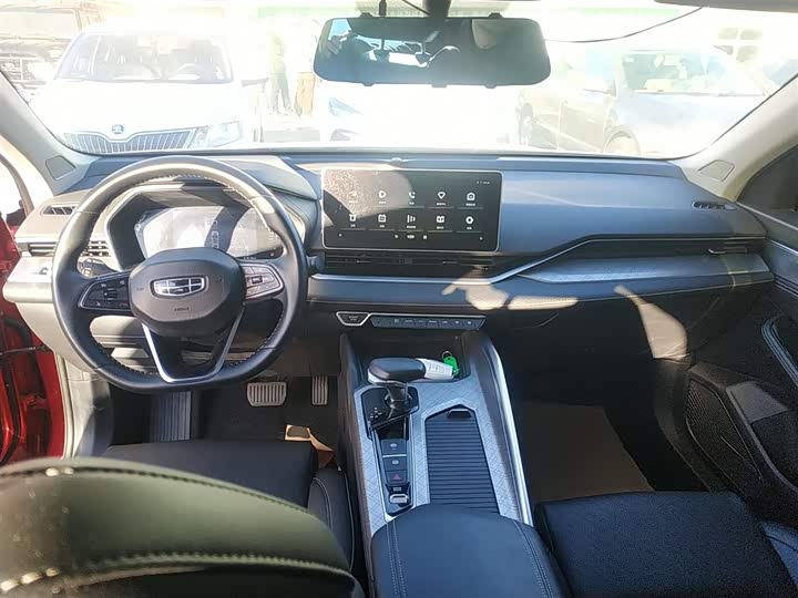 Фото 10 - Geely Preface