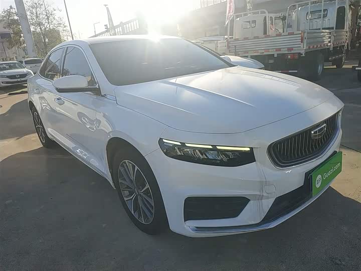 Фото 4 - Geely Preface