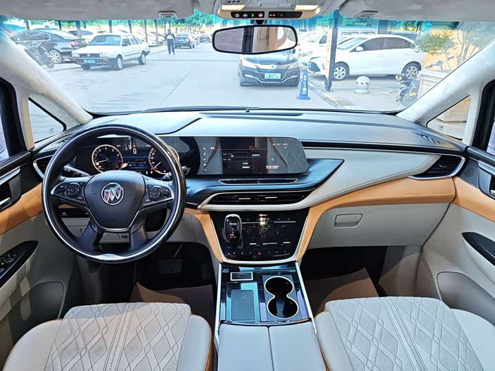 Фото 8 - Buick GL8 ES