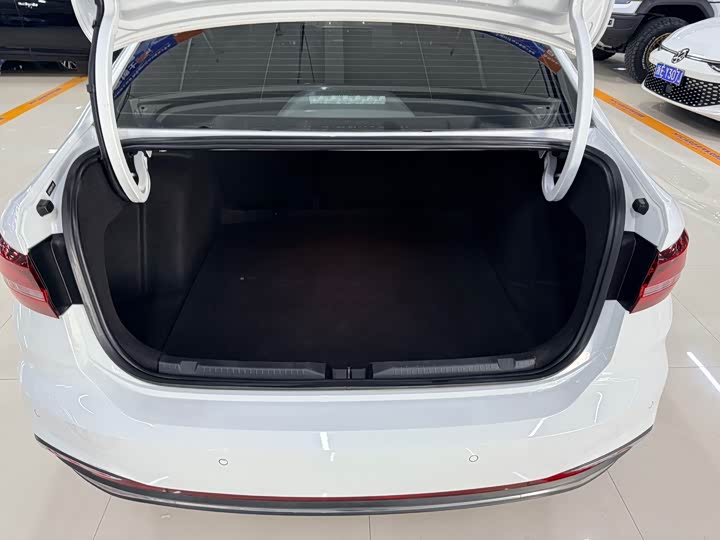 Фото 10 - Volkswagen Lavida