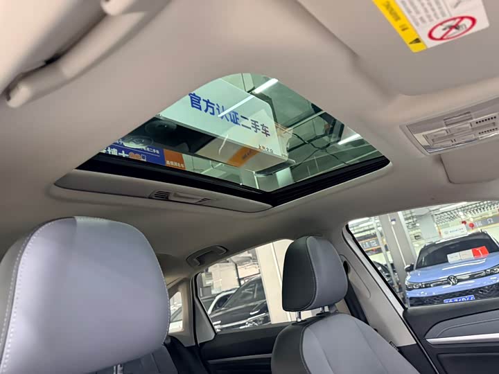 Фото 11 - Volkswagen Lavida