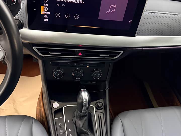 Фото 14 - Volkswagen Lavida