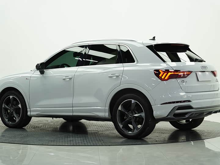 Фото 3 - Audi Q3