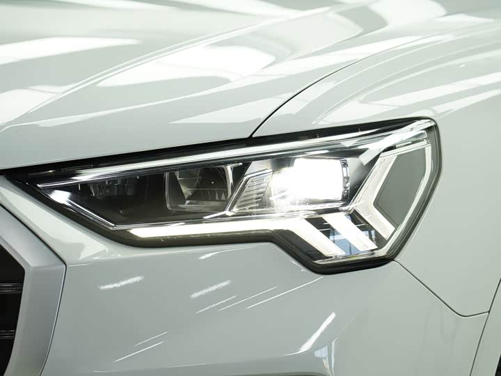 Фото 7 - Audi Q3