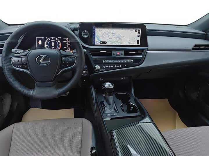 Фото 12 - Lexus ES