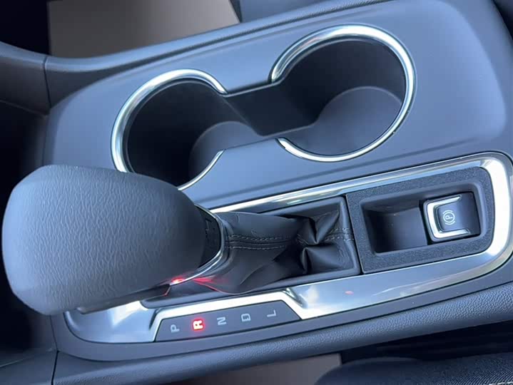 Фото 15 - Chevrolet Equinox