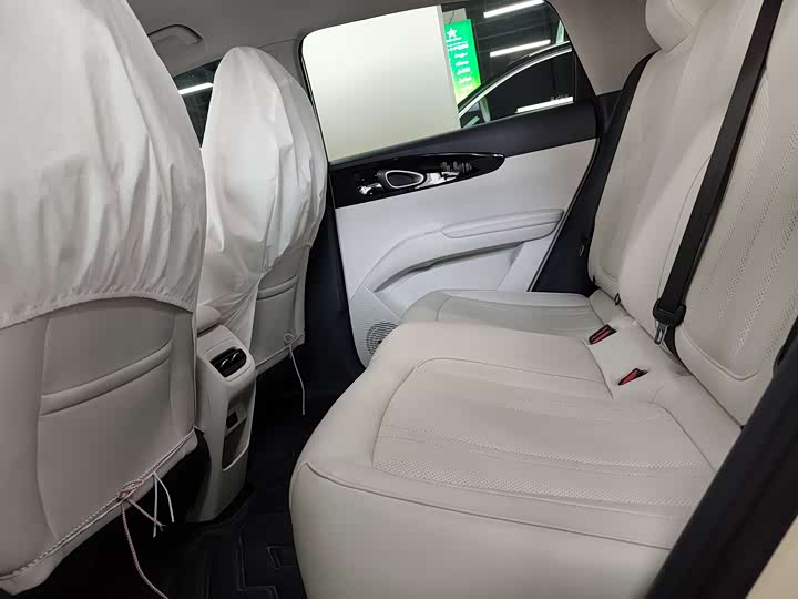 Фото 6 - Geely Galaxy Geome
