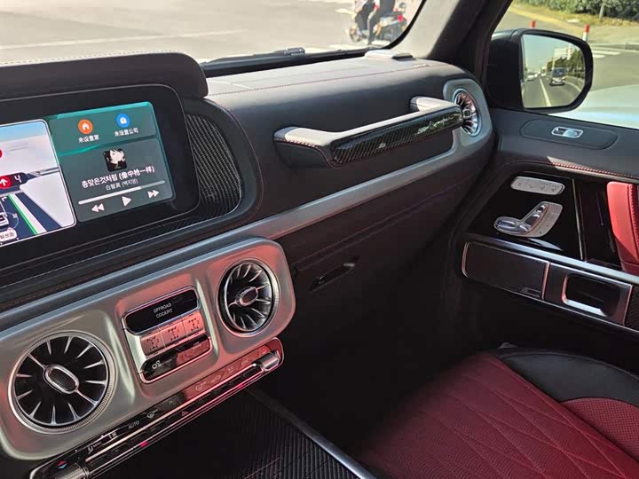 Фото 10 - Mercedes-Benz G-Class AMG