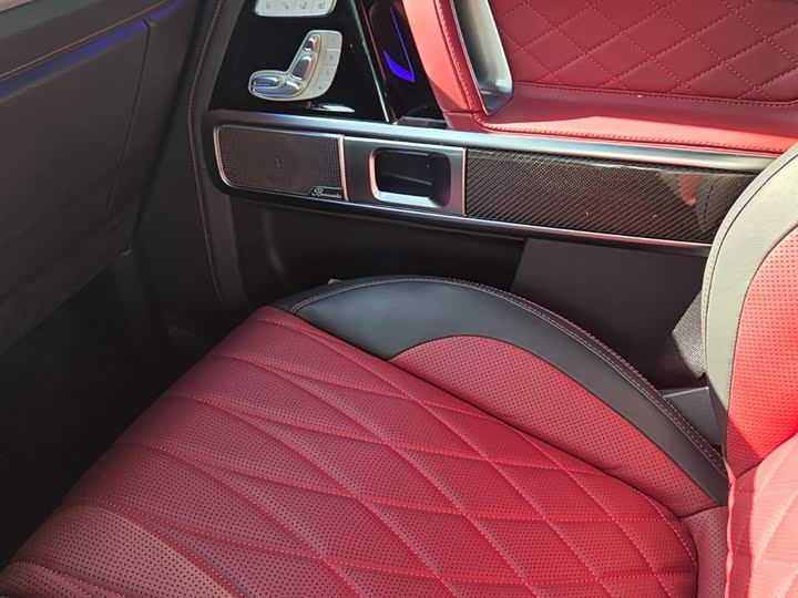 Фото 7 - Mercedes-Benz G-Class AMG