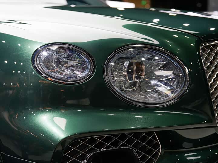 Фото 8 - Bentley Bentayga