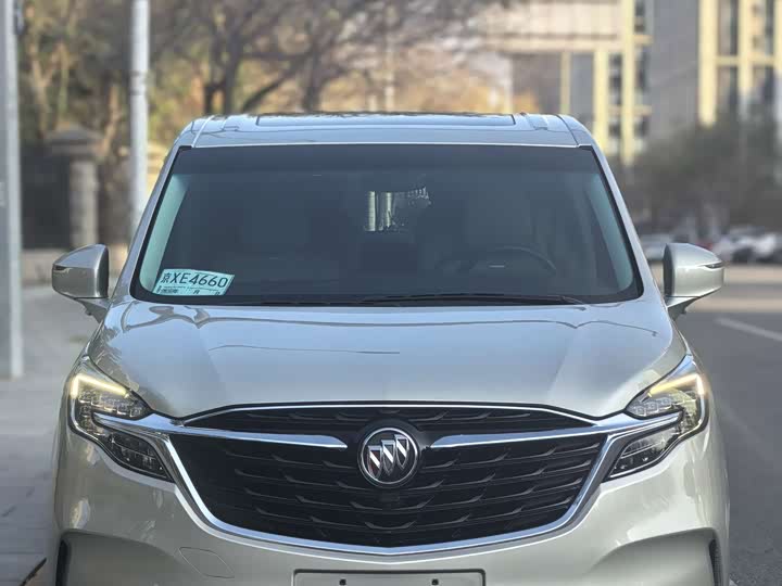 Фото 2 - Buick GL8 ES