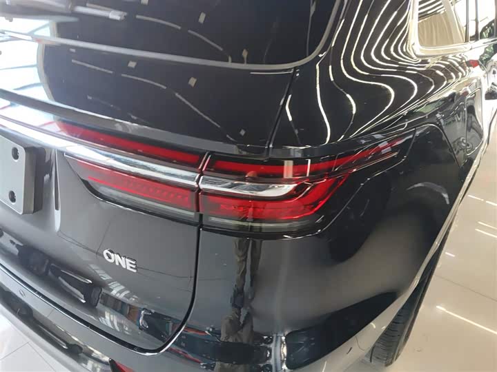 Фото 8 - LiXiang One