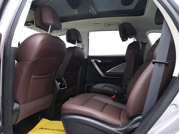 Фото 13 - Geely Jiaji