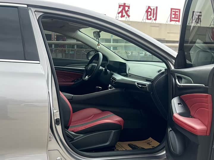 Фото 8 - Changan Eado Plus