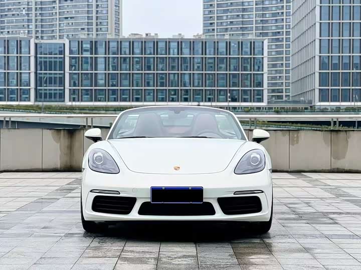 Фото 2 - Porsche 718