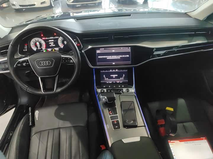 Фото 10 - Audi A6L