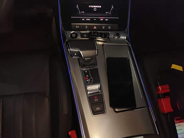 Фото 14 - Audi A6L