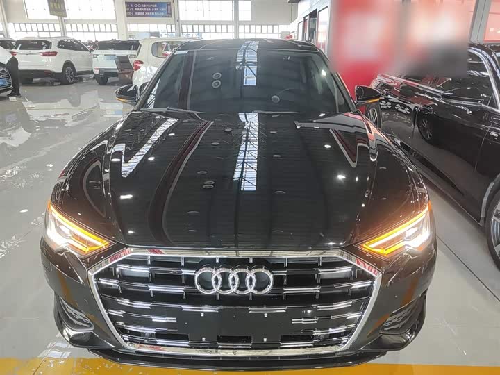 Фото 3 - Audi A6L