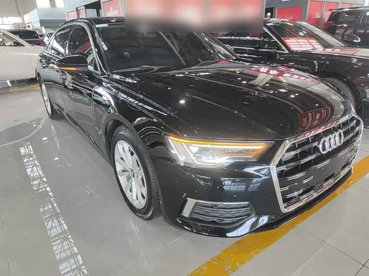 Фото 4 - Audi A6L