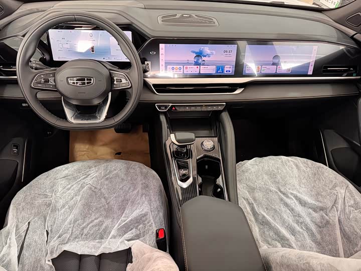 Фото 8 - Geely Monjaro