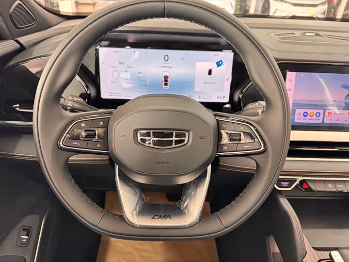 Фото 9 - Geely Monjaro