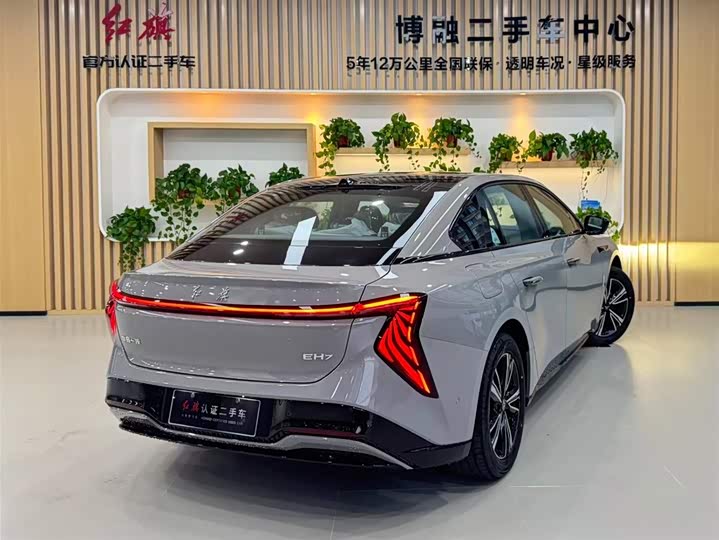 Фото 2 - Hongqi EH7