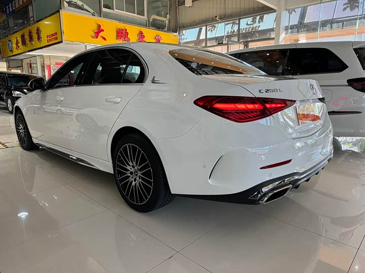 Фото 10 - Mercedes-Benz C-Class