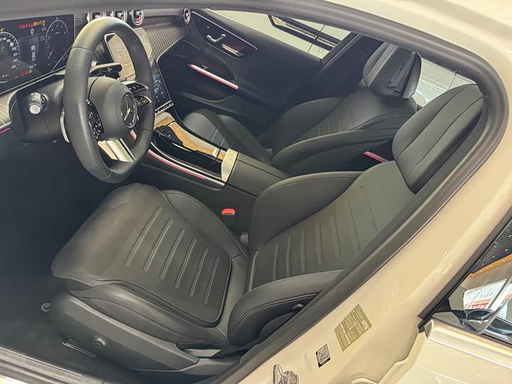 Фото 13 - Mercedes-Benz C-Class