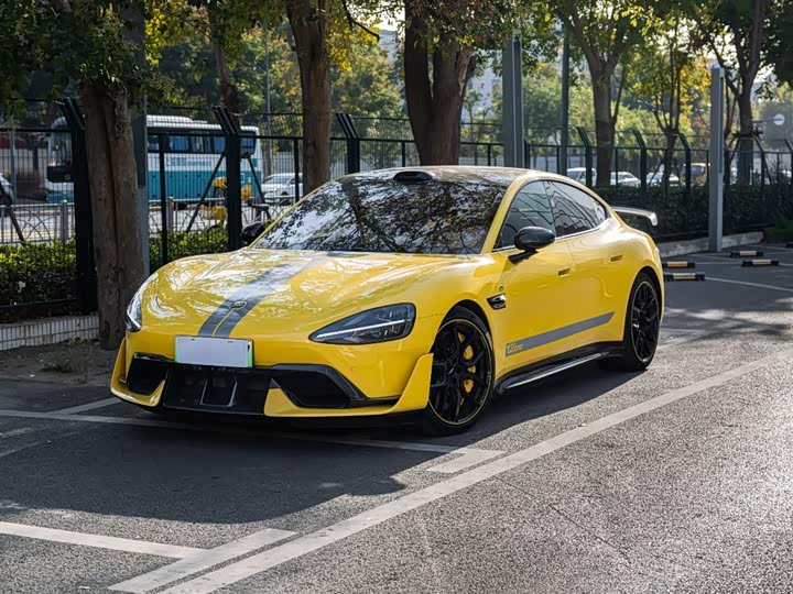 Фото 1 - Xiaomi SU7 Ultra