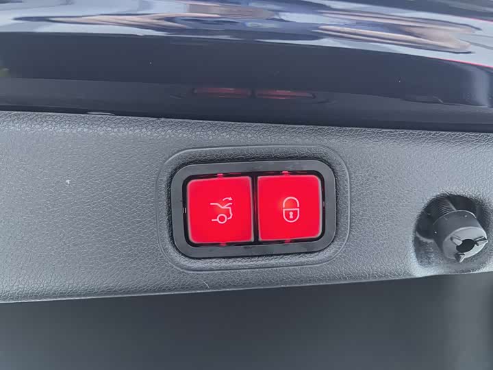 Photo 31 - Mercedes-Benz E-Class