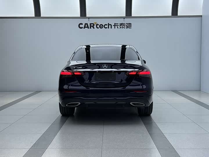 Photo 5 - Mercedes-Benz E-Class