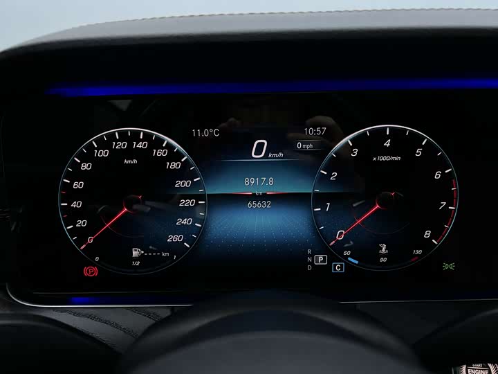 Photo 9 - Mercedes-Benz E-Class