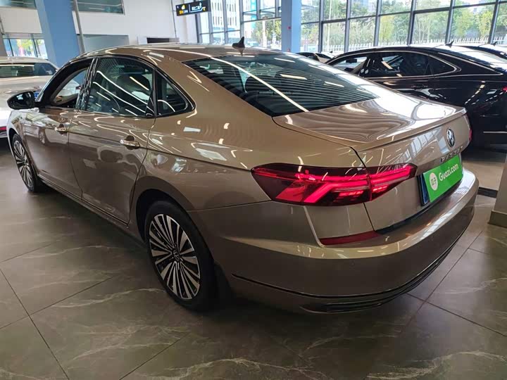 Фото 5 - Volkswagen Passat