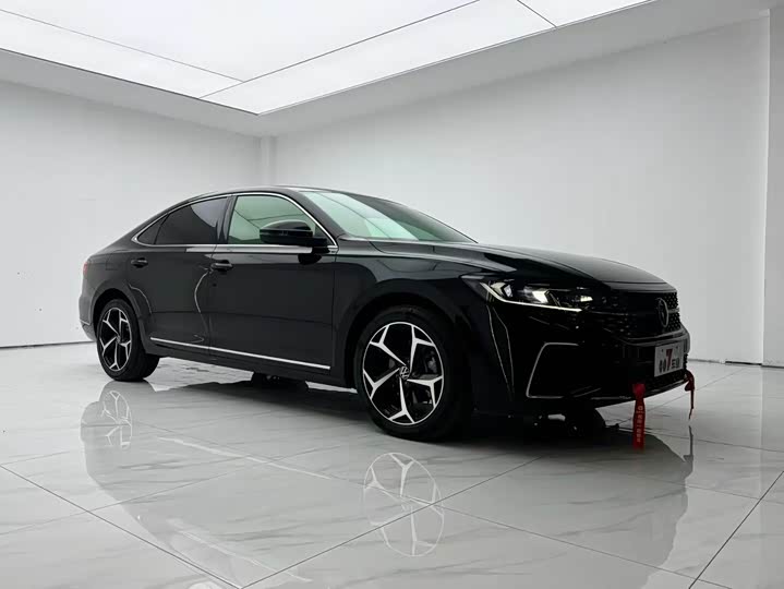 Фото 3 - Volkswagen Passat