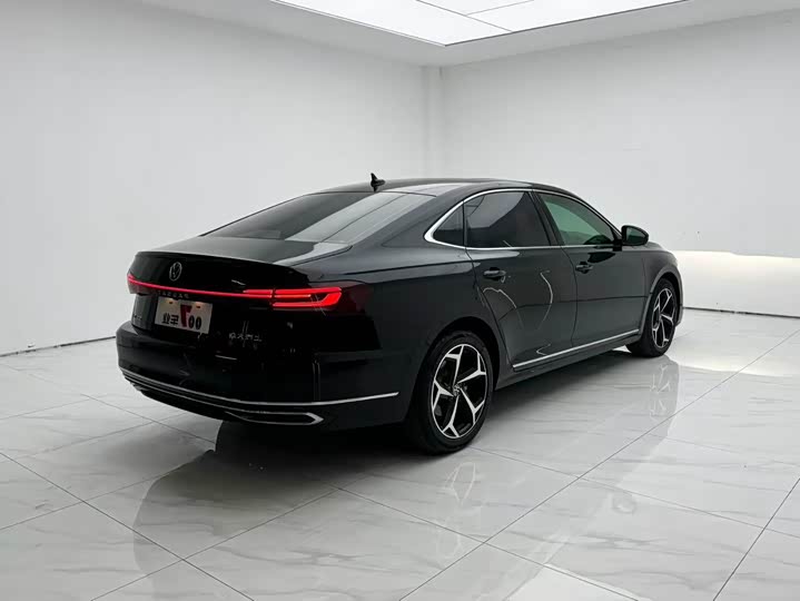 Фото 7 - Volkswagen Passat