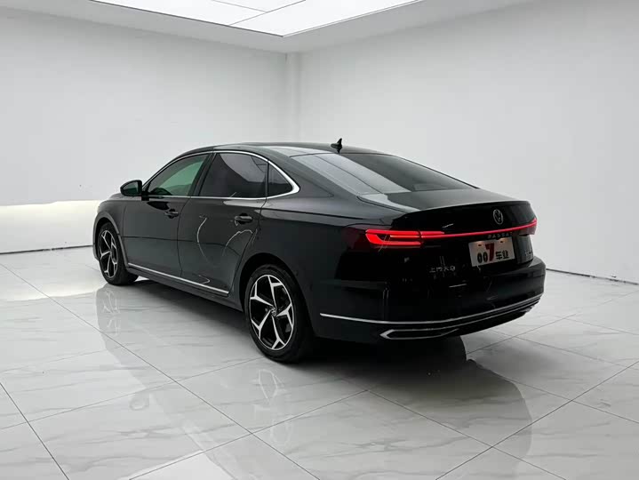 Фото 9 - Volkswagen Passat