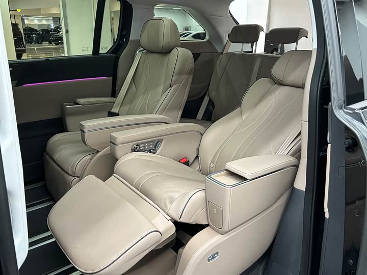 Фото 12 - XPeng X9