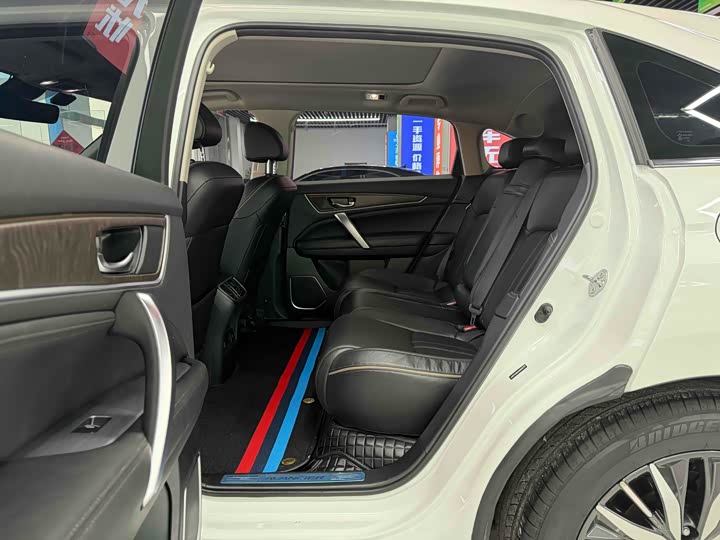 Фото 5 - Honda Avancier