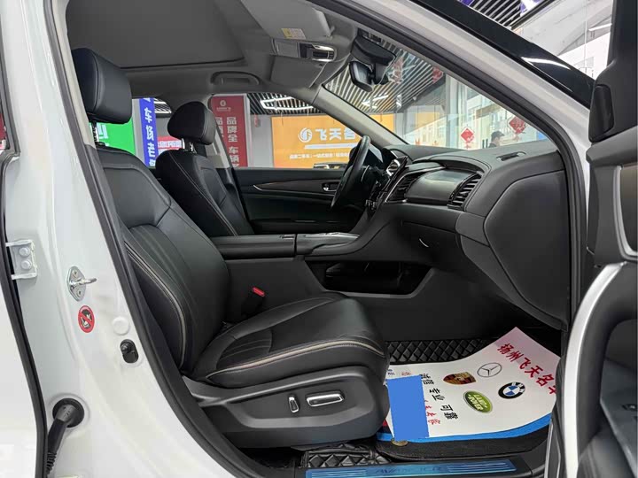 Фото 6 - Honda Avancier