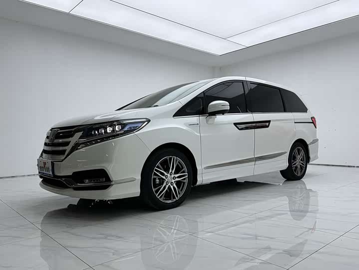 Фото 1 - Honda Elysion