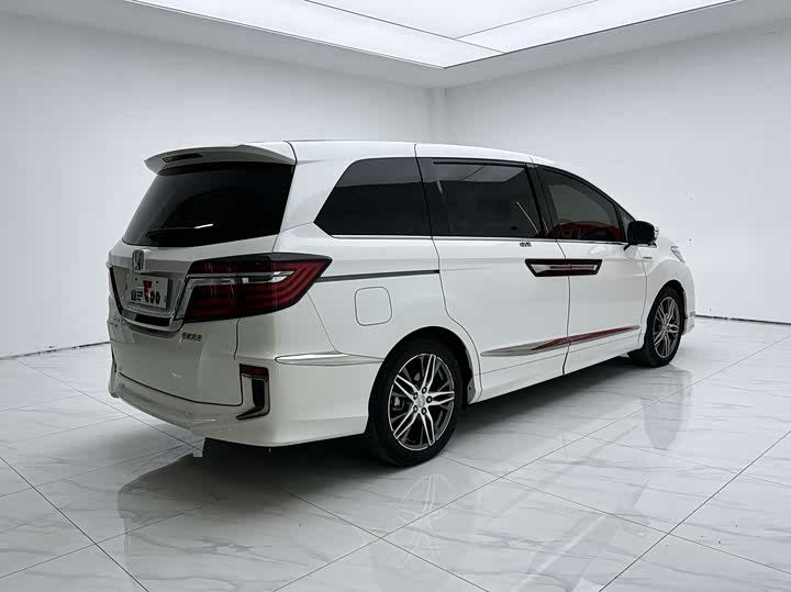 Фото 9 - Honda Elysion