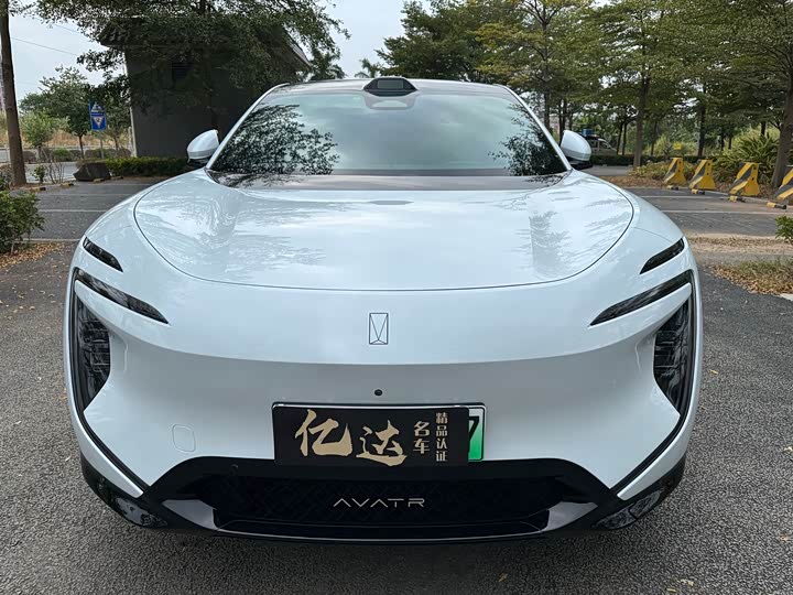 Фото 2 - Avatr 07