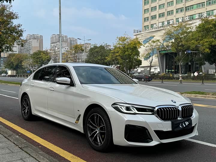 Фото 2 - BMW 5 Series