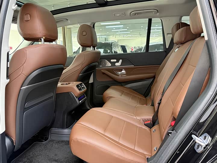 Фото 16 - Mercedes-Benz GLS-Class