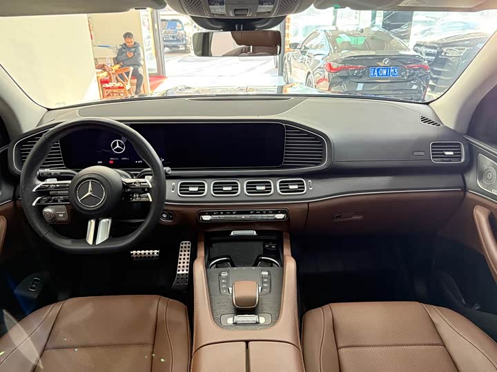 Фото 18 - Mercedes-Benz GLS-Class