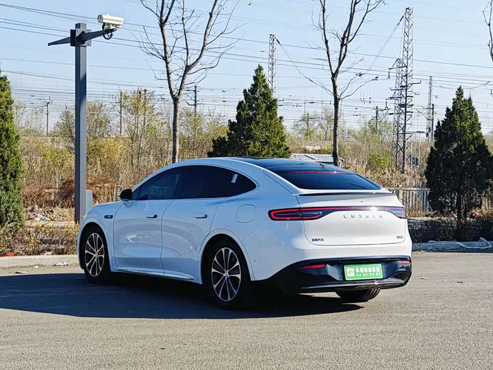 Фото 4 - Luxeed R7