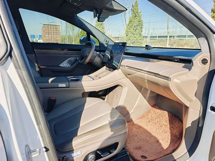 Фото 8 - Luxeed R7