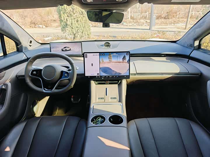 Фото 9 - Luxeed R7