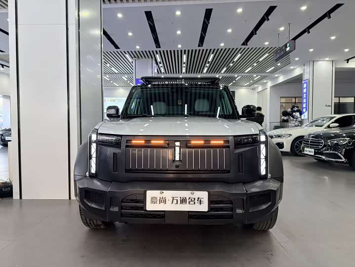 Фото 2 - Chery iCar 03